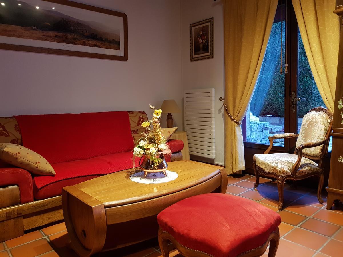 Hôtel-Logis La Coraline Gannat Esterno foto